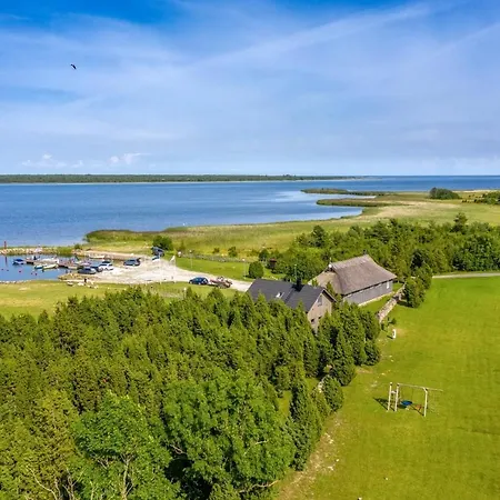 Mere Puhkemaja Kungla