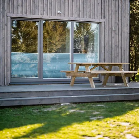 Mere Puhkemaja * Kungla