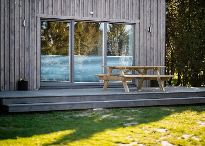 Mere Puhkemaja * Kungla